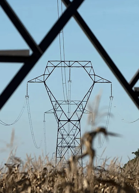 Ministros da Energia da UE refor&ccedil;am papel na rede el&eacute;trica ap&oacute;s disputa com Bruxelas
