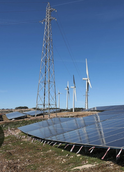 Energias renov&aacute;veis asseguram mais de 70% da eletricidade em Portugal