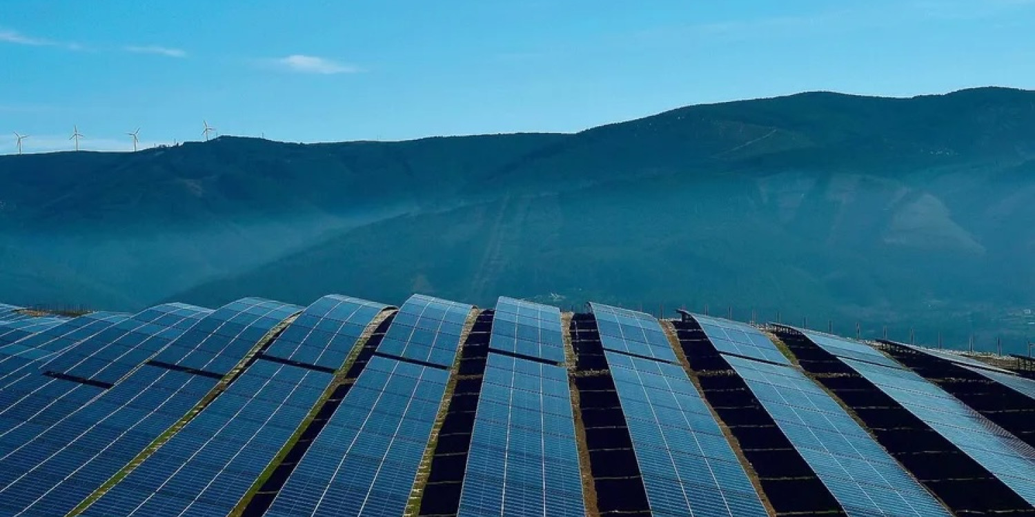 Dona da maior central solar do país entra em insolvência
