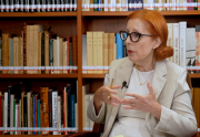 Maria da Gra&ccedil;a Carvalho: &ldquo;O Estado deve estar presente nas redes el&eacute;tricas, de g&aacute;s e na refinaria&rdquo;